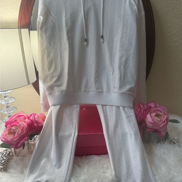 Plus Size (Luxury Curvy) White Rhinestone Hoodie and Pants Set - Picture 4 of 11